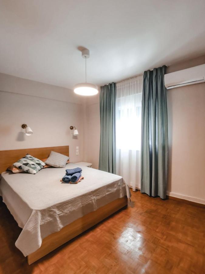 Tip Top Apartment Халкис Екстериор снимка