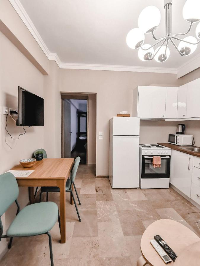 Tip Top Apartment Халкис Екстериор снимка