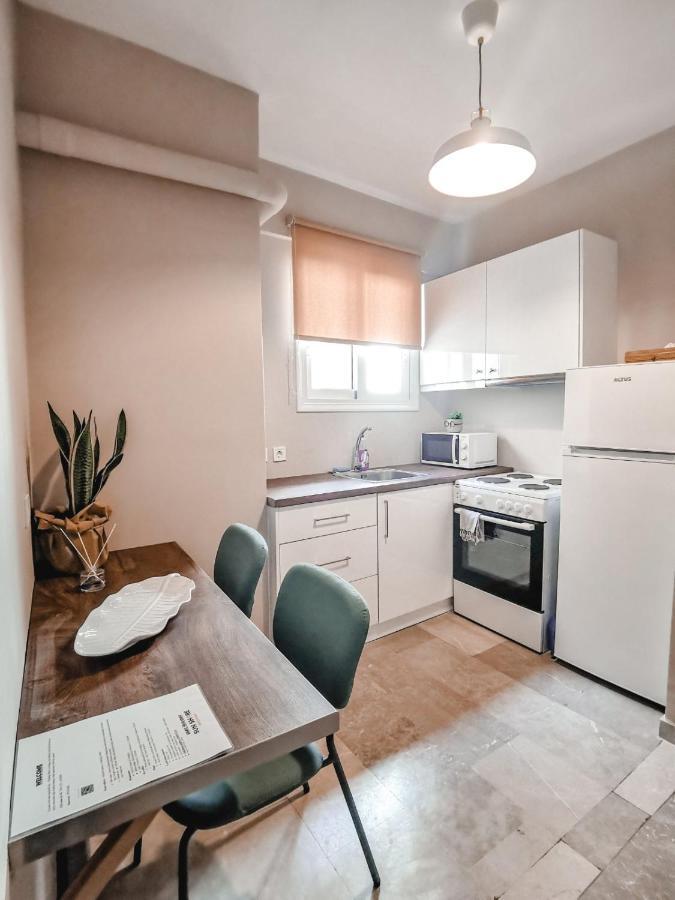 Tip Top Apartment Халкис Екстериор снимка