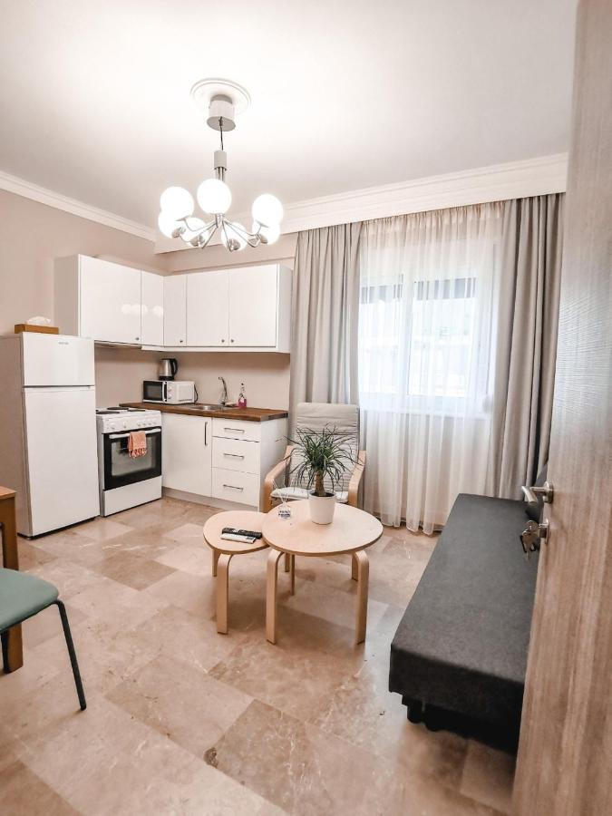Tip Top Apartment Халкис Екстериор снимка